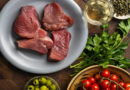 Atún estilo siciliano con aceitunas y alcaparras